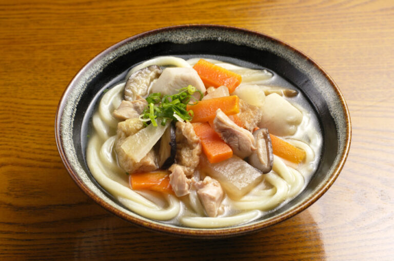 Shippoku udon with seasonal vegetables