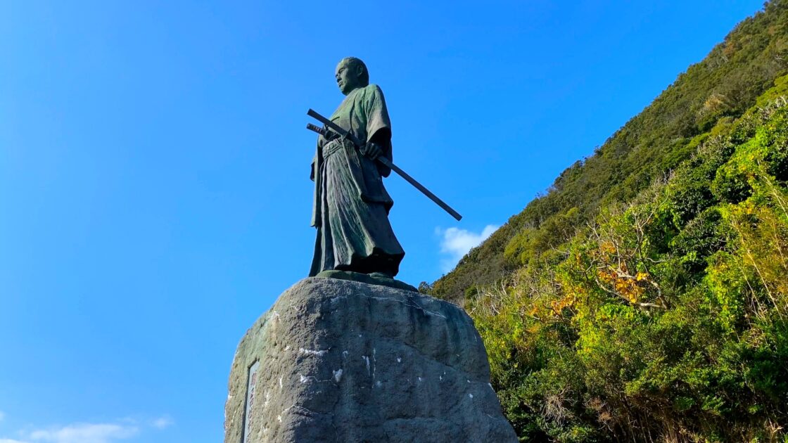 Bronze statue of Nakaoka Shintaro gazing over the Pacific Ocean at Cape Muroto